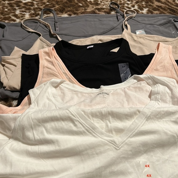 Old Navy Tank Top Bundle - Picture 2 of 7